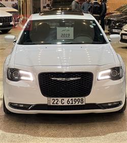 کرایسلەر 300